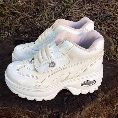 90's chunky platform sneakers